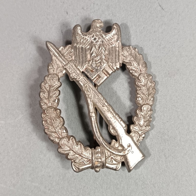 ALLEMAGNE INSIGNE ASSAUT INFANTERIE BADGE DE POITRINE COMBAT ALLEMAND SECONDE GUERRE FABRICANT F & B